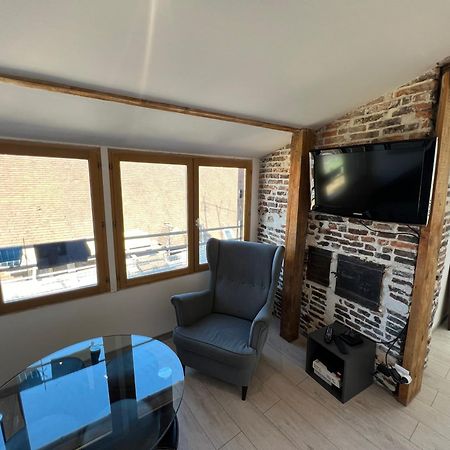 Bellevue Appartement Sous Les Toits Hypercentre Climatise Dole Kültér fotó