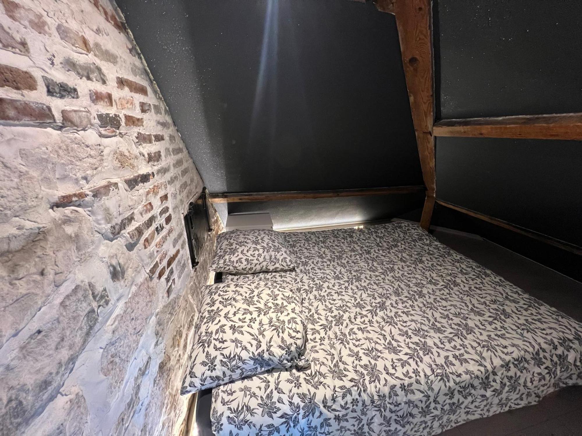 Bellevue Appartement Sous Les Toits Hypercentre Climatise Dole Kültér fotó