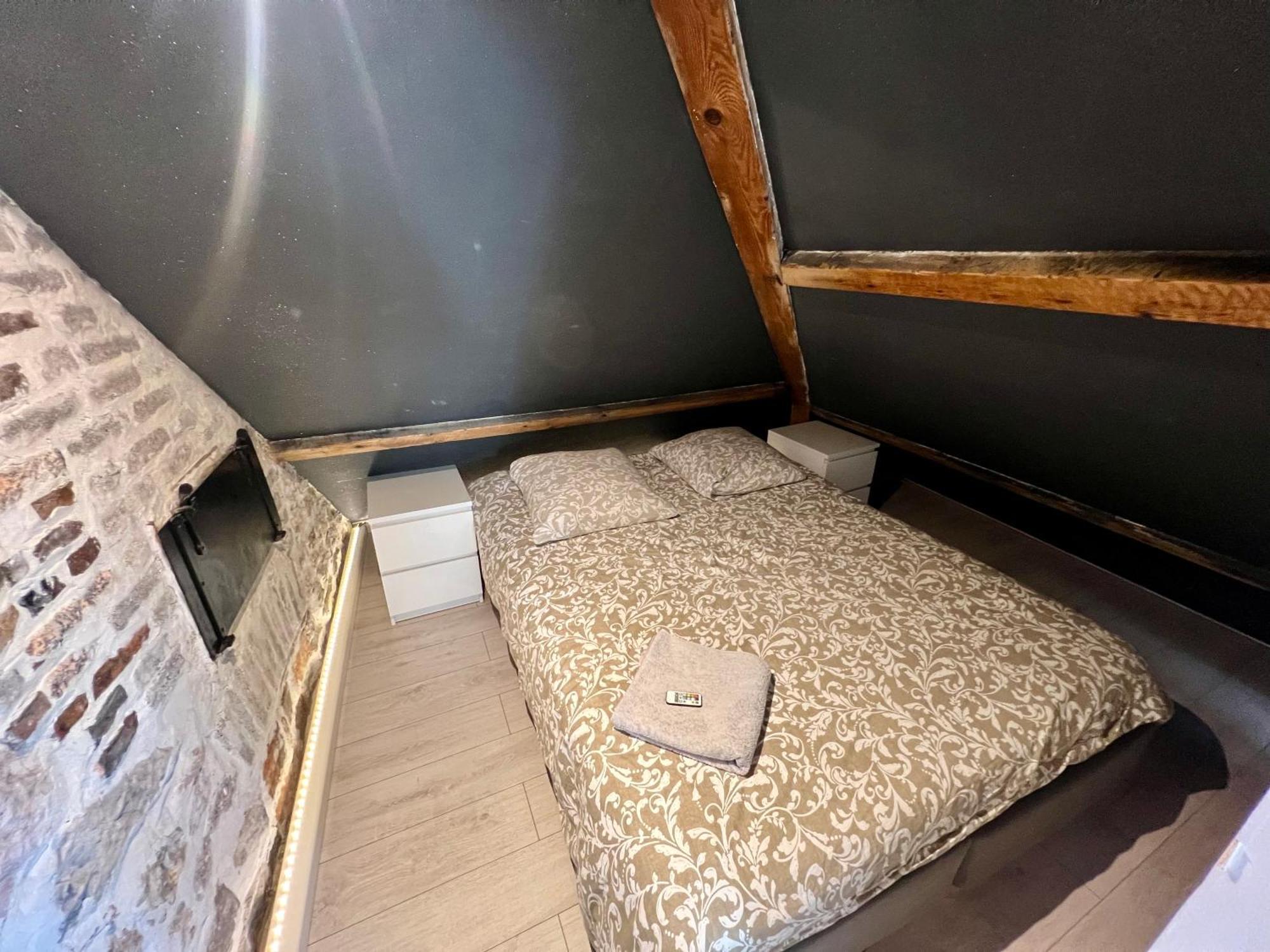 Bellevue Appartement Sous Les Toits Hypercentre Climatise Dole Kültér fotó
